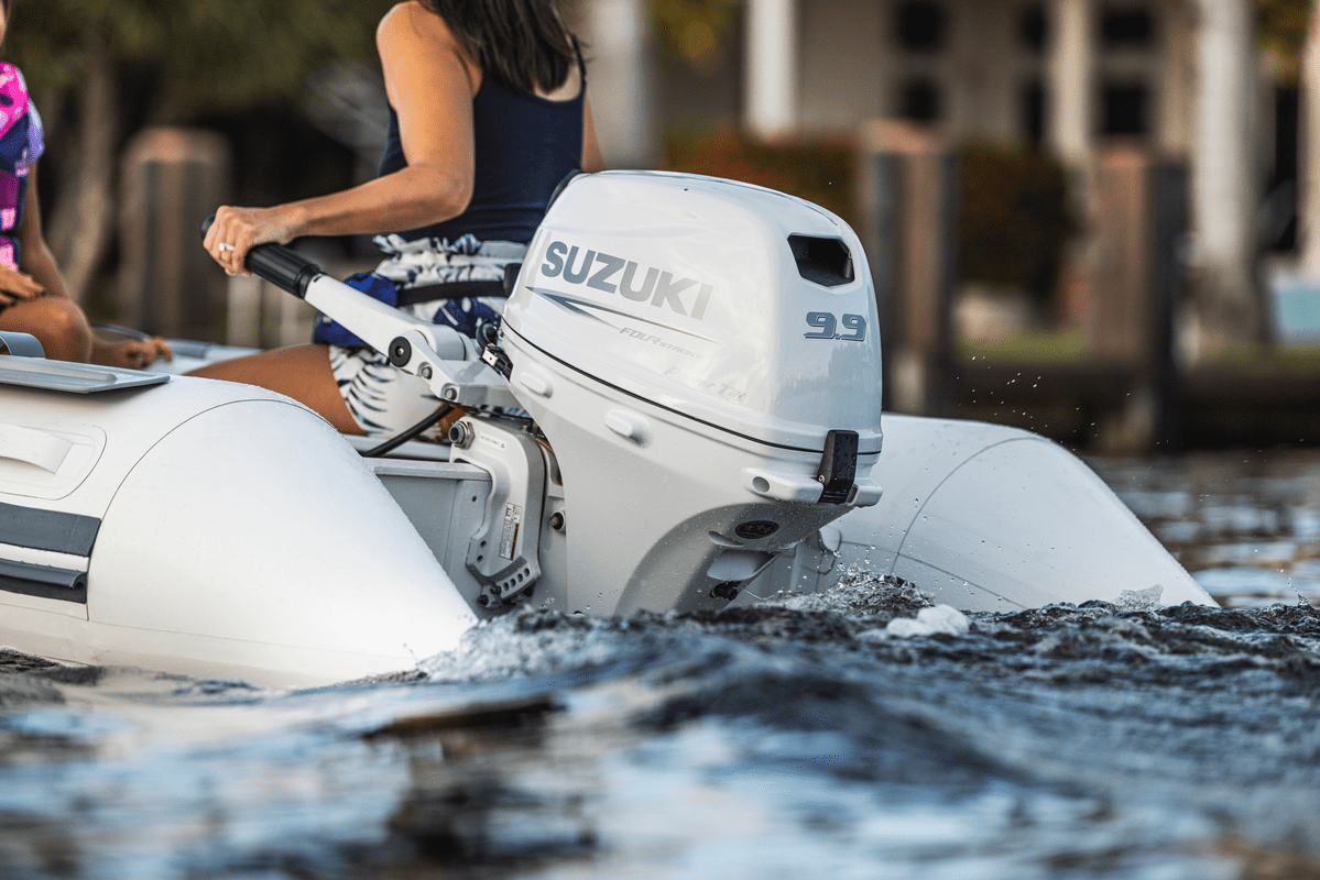 Suzuki 9.9 HP Outboard Motor - Model DF9.9BS5